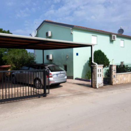 Apartments Villa Elda Peroj Exterior photo